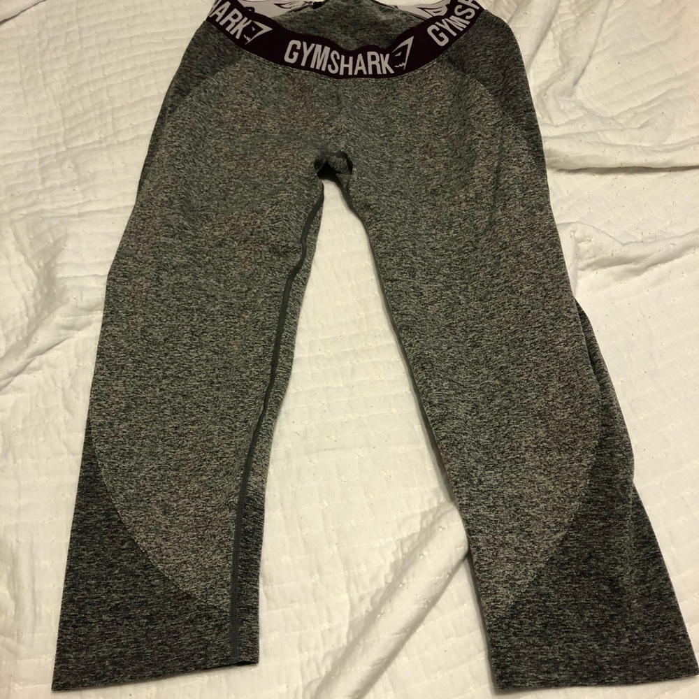 Gymshark cropped flex leggings, size large